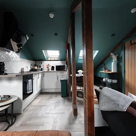 Royal Six Appartement *